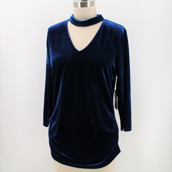 Vince Camuto Tops - Vince Camuto Choker Crushed Velvet Top Vince Camuto Tops - Vince Camuto Choker Crushed Velvet Top